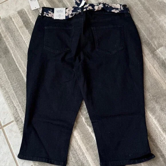 Croft and Barrow 16P blue Capri with flower belt - Picture 2 of 4